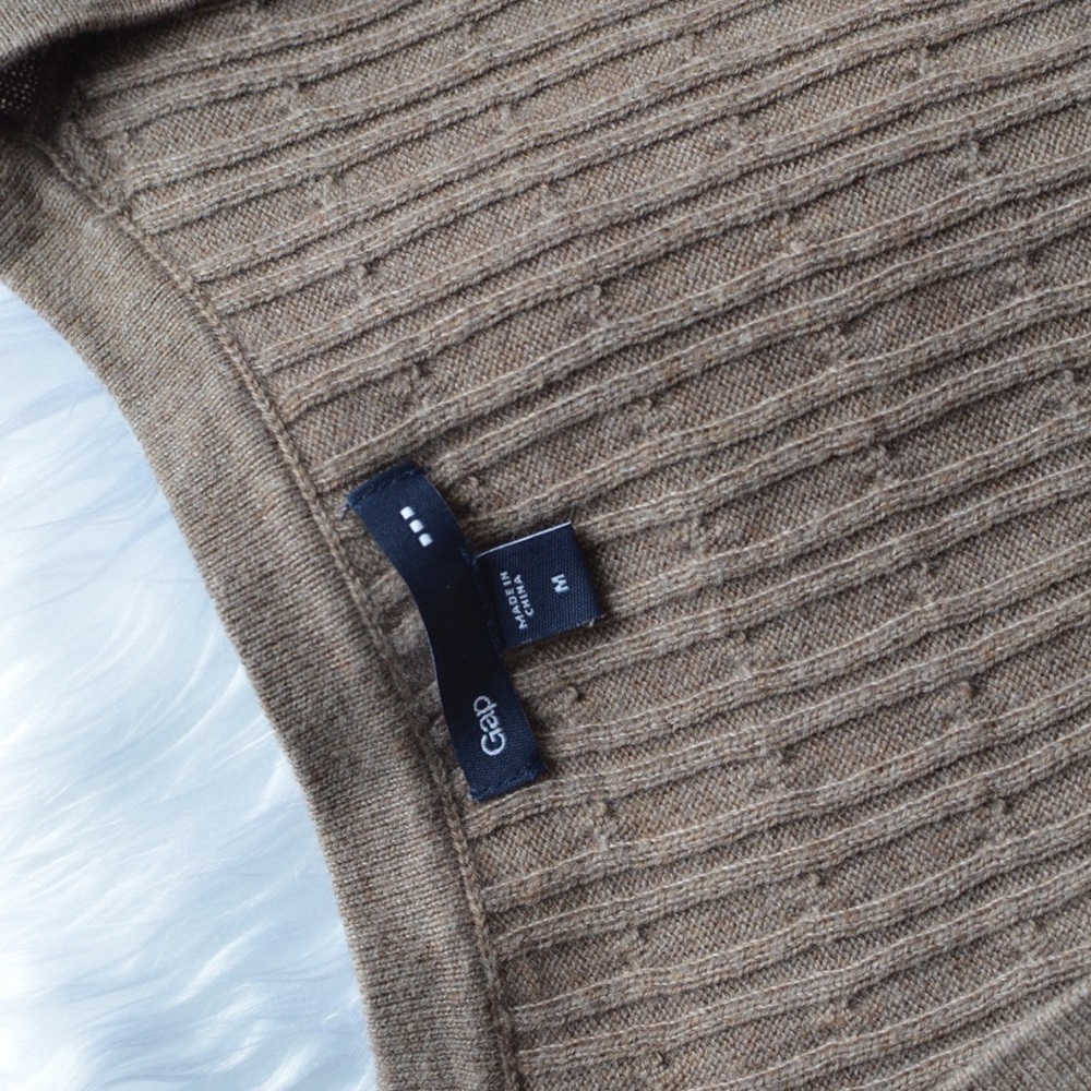 Sweater - Picture 2 of 6